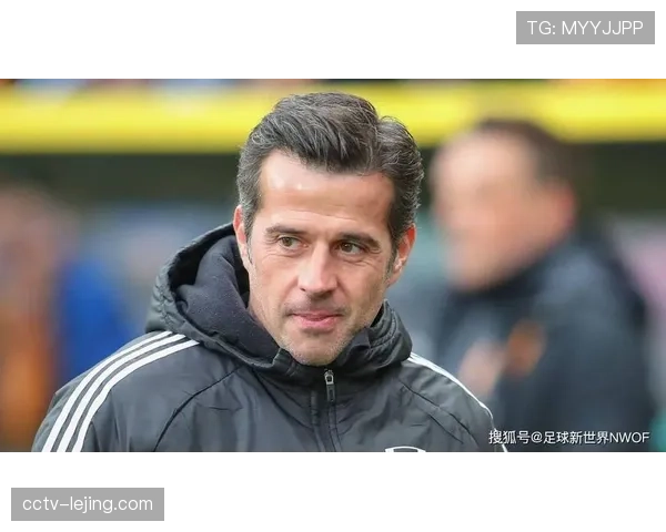 特写：进球被VAR判定手球无效，诺丁汉森林主帅在场边愤怒抗议